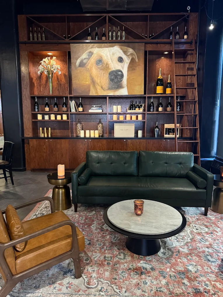 Bar photo 2